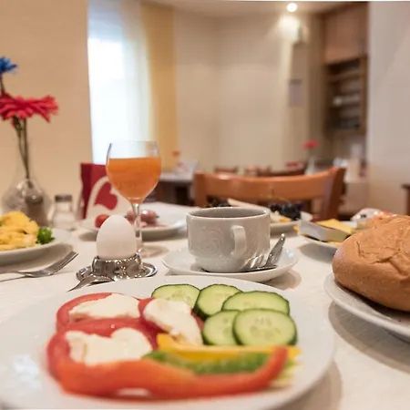 Residenz Hotel 3*
