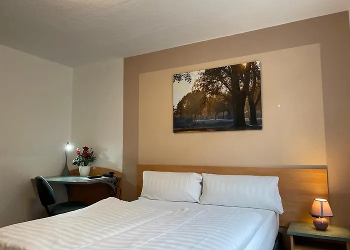 伍珀塔尔瑞斯德酒店 3*